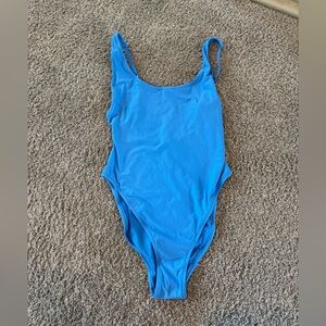 SKIMS signature swim square neck scoop one piece. Size: Medium. Color: Tide.